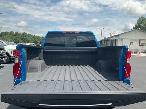 Used 2023 Chevrolet Silverado 1500 ZR2 AWD/4WD image 19