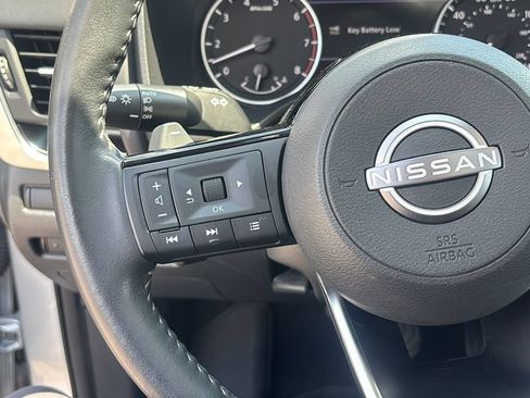 Used 2023 Nissan Rogue SV w/ SV Premium B Package AWD/4WD image 17