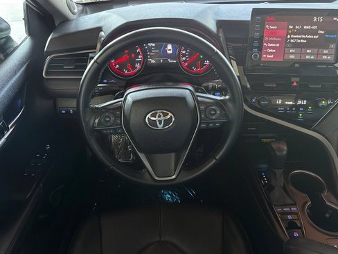 Used 2022 Toyota Camry XSE FWD image 17