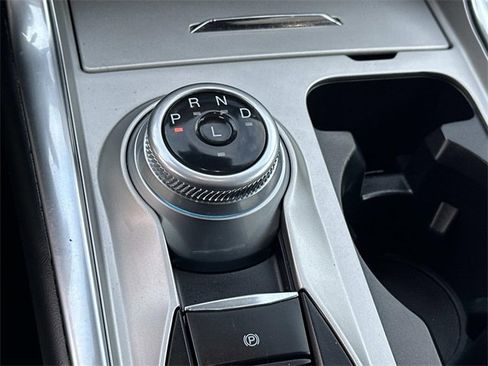 Used 2022 Ford Explorer XLT w/ Equipment Group 202A image 14