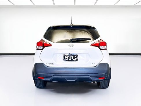 Used 2019 Nissan Kicks SV FWD image 5