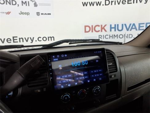 Used 2010 Chevrolet Silverado 1500 W/T image 22