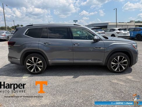 Used 2024 Volkswagen Atlas SEL Premium R-Line AWD/4WD image 6