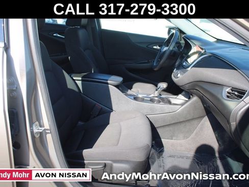 Used 2025 Chevrolet Malibu LT FWD image 19