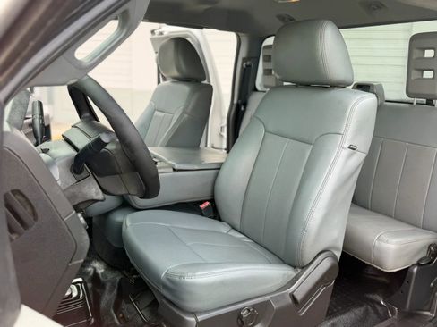 Used 2016 Ford F250 XL w/ Power Equipment Group AWD/4WD image 19