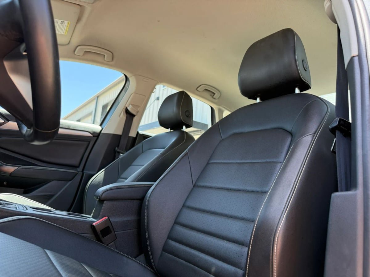Used 2024 Volkswagen Jetta SE FWD image 30