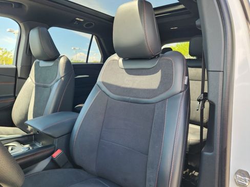 Used 2026 Ford Explorer ST w/ Sun And Sound Package AWD/4WD image 17