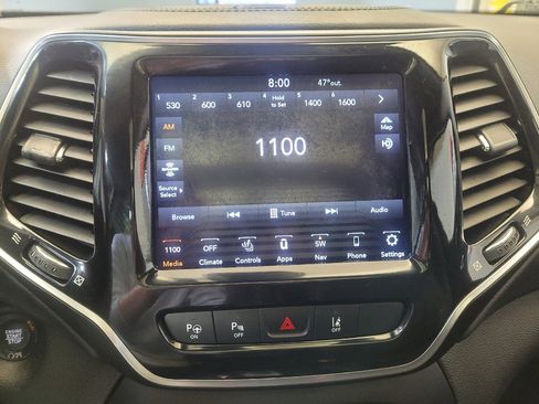 Used 2020 Jeep Cherokee Limited w/ Technology Group image 25