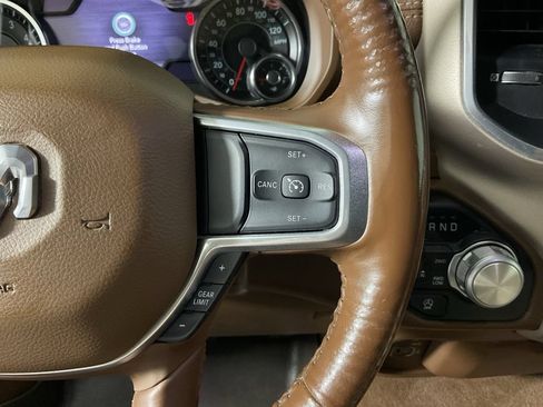 Used 2020 RAM 1500 Laramie AWD/4WD image 25