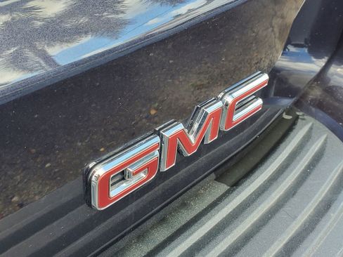 Used 2025 GMC Yukon Denali RWD image 8