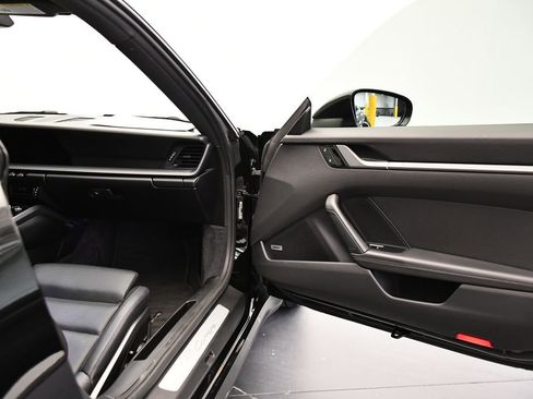 Used 2021 Porsche 911 Carrera image 41