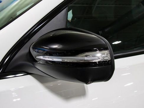 Used 2026 Mercedes-Benz GLS 450 4MATIC image 10