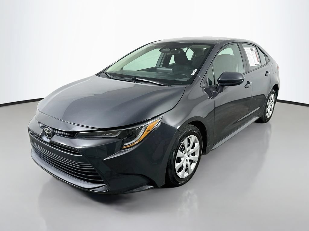 Used 2023 Toyota Corolla LE FWD image 3