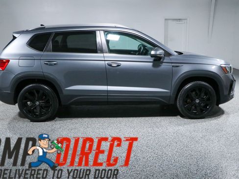 Used 2023 Volkswagen Taos SE FWD image 6