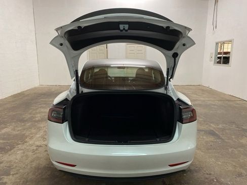 Used 2023 Tesla Model 3 Performance image 7