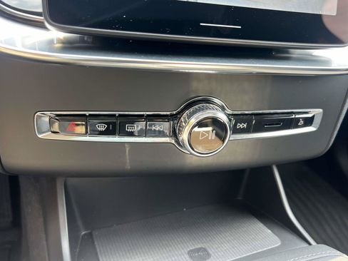 Used 2026 Volvo XC90 B6 Plus w/ Protection Package Premier AWD/4WD image 30