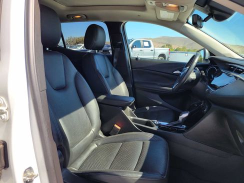 Used 2020 Buick Encore GX Essence w/ Experience Buick Package FWD image 10