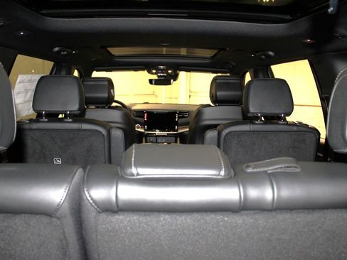 New 2025 Jeep Wagoneer L Series II image 44