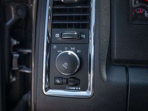 Used 2018 RAM 2500 Laramie w/ Convenience Group image 21