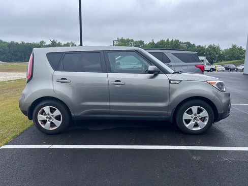 Used 2019 Kia Soul w/ Option Group 020 FWD image 6