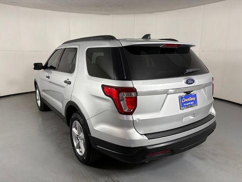 Used 2018 Ford Explorer FWD image 6