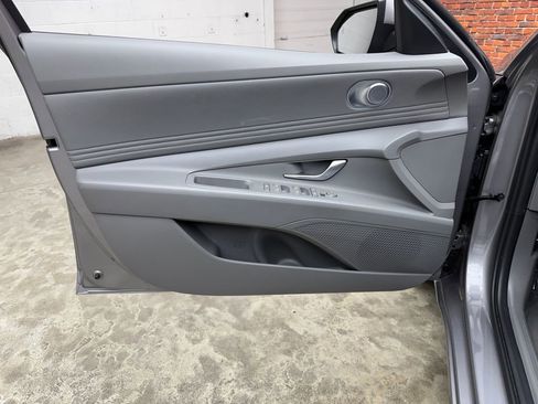 Used 2024 Hyundai Elantra SEL w/ Convenience Package FWD image 9