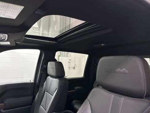 Used 2023 Chevrolet Silverado 2500 High Country w/ Z71 Off-Road Package image 30