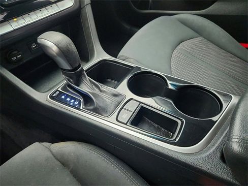 Used 2019 Hyundai Sonata SE image 15