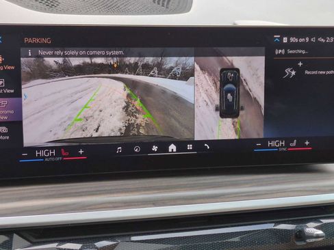 Certified 2024 BMW X5 xDrive50e w/ Premium Package image 30