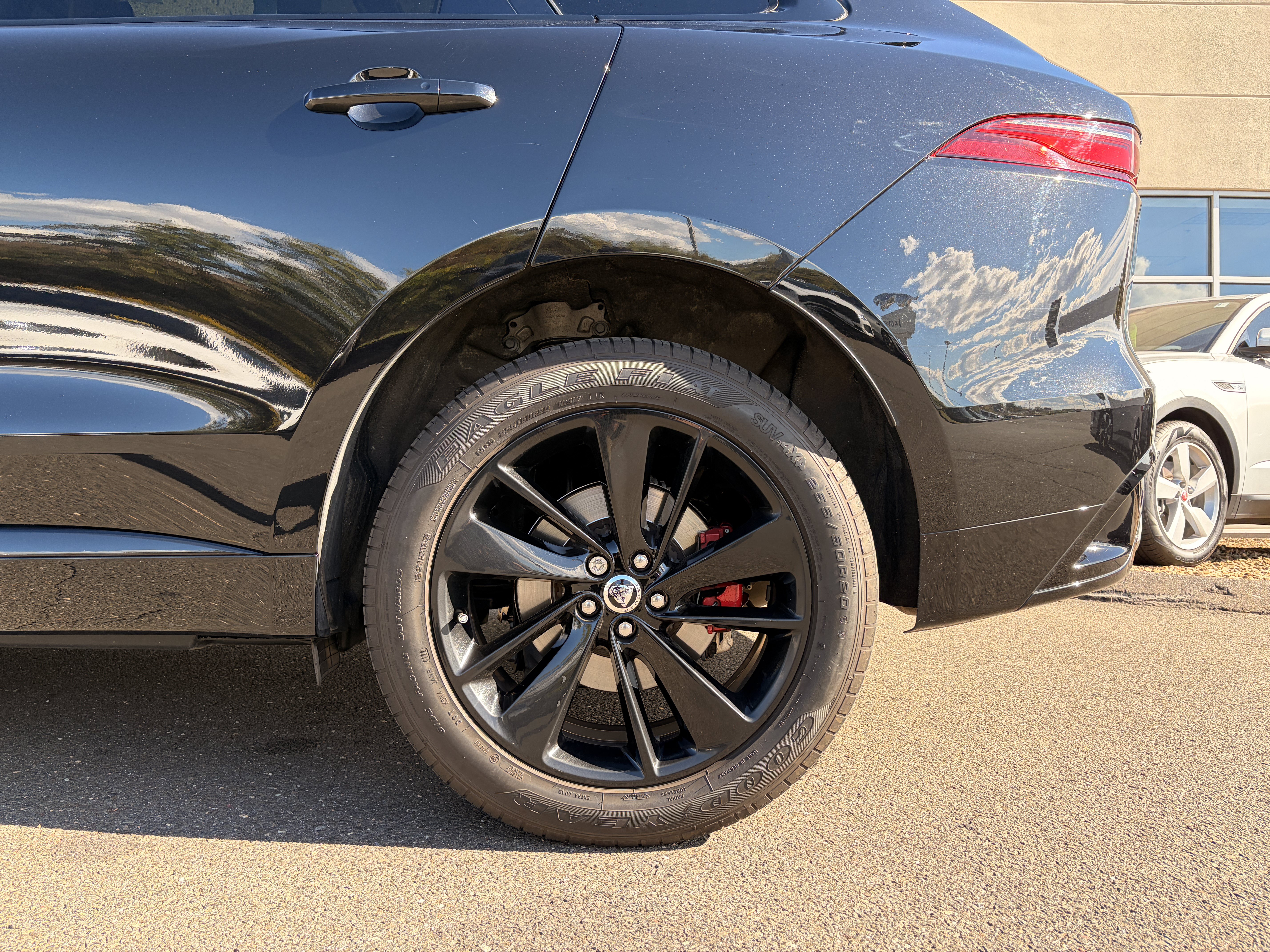 Used 2024 Jaguar F-PACE R-Dynamic S AWD/4WD image 25