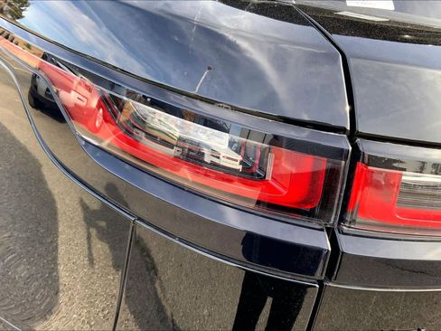 Used 2019 Land Rover Range Rover Velar S image 27