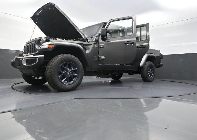 New 2026 Jeep Gladiator Sport AWD/4WD image 30