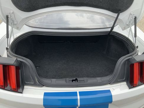 Used 2016 Ford Mustang Coupe RWD image 10