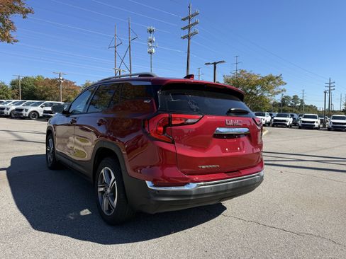 Used 2019 GMC Terrain SLT w/ Preferred Package image 3