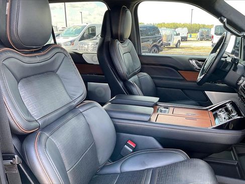 Used 2023 Lincoln Navigator Black Label image 30