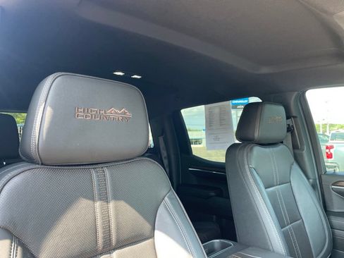Certified 2023 Chevrolet Silverado 1500 High Country w/ Technology Package AWD/4WD image 36