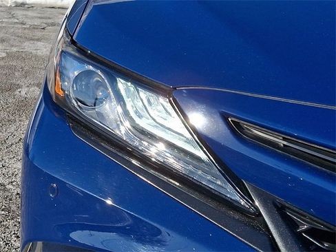 Used 2024 Toyota Camry XSE w/ Navigation Package image 9