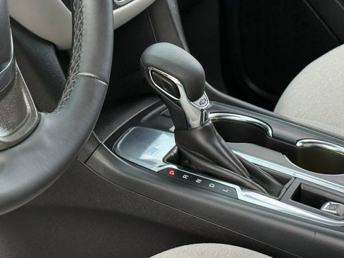 Used 2024 Chevrolet Equinox LT image 20