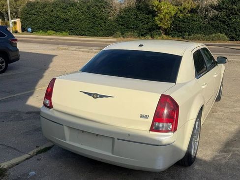 Used 2007 Chrysler 300 Touring L image 7