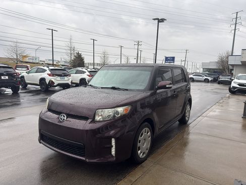 Used 2015 Scion xB image 7