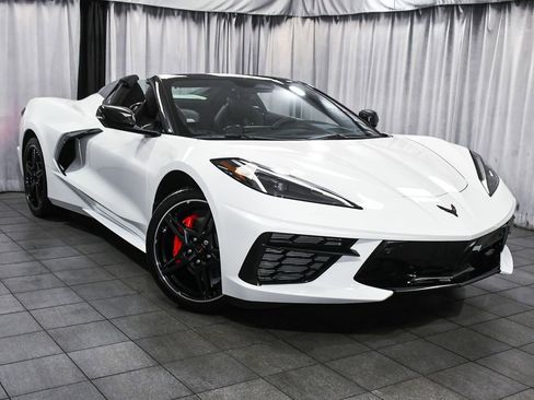Used 2024 Chevrolet Corvette Stingray Premium Conv w/ Stealth Interior Trim Package image 3