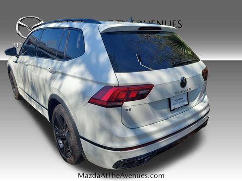 Used 2024 Volkswagen Tiguan SE R-Line image 8
