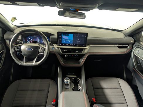 Certified 2025 Ford Explorer ST-Line image 15