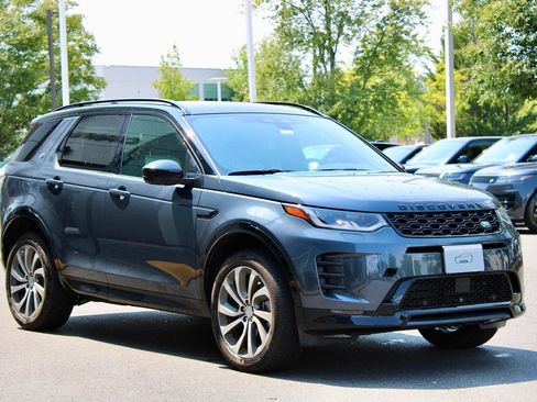 Used 2025 Land Rover Discovery Sport Dynamic SE AWD/4WD image 2