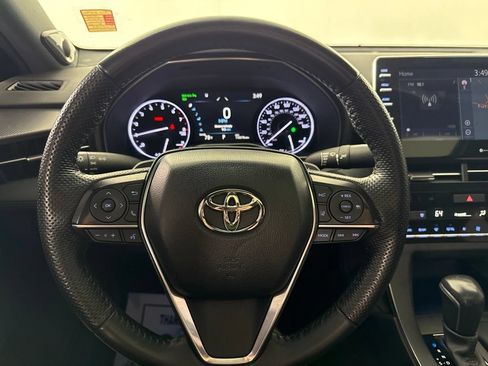 Used 2022 Toyota Avalon Touring w/ Advanced Safety Package FWD image 29