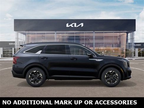 New 2026 Kia Sorento S image 7