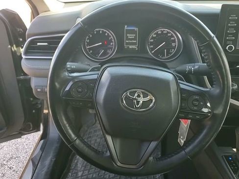 Used 2024 Toyota Camry SE image 13