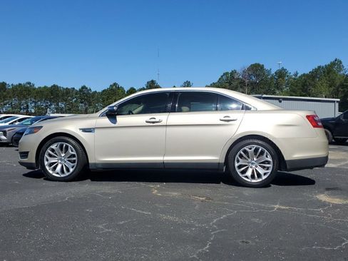 Used 2018 Ford Taurus Limited FWD image 8