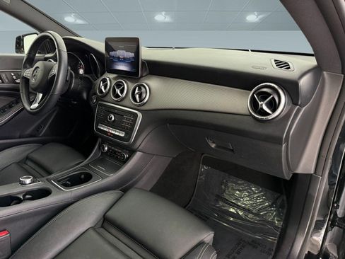 Used 2019 Mercedes-Benz CLA 250 image 26