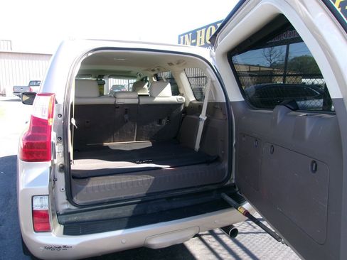 Used 2012 Lexus GX 460 Premium image 13